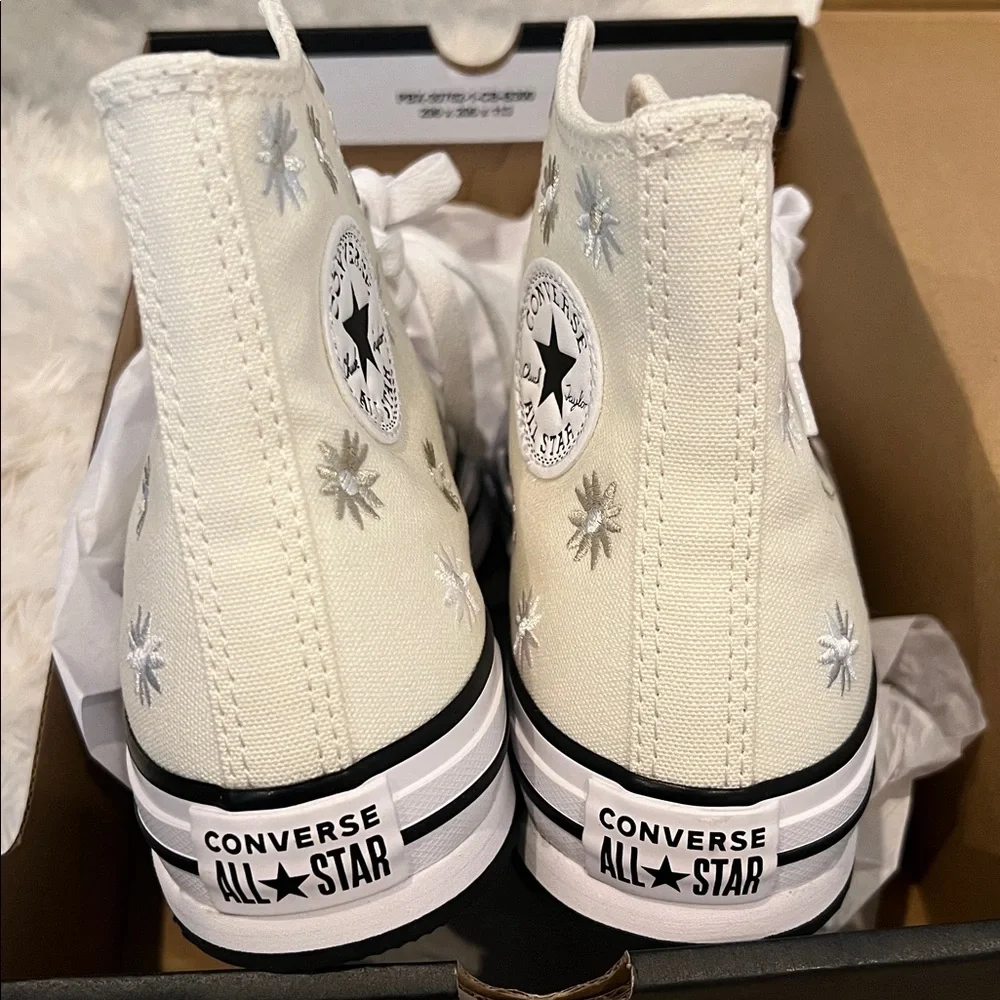 Converse CTAS Eva lift high tops youth 6 women’s 8 embroidered floral